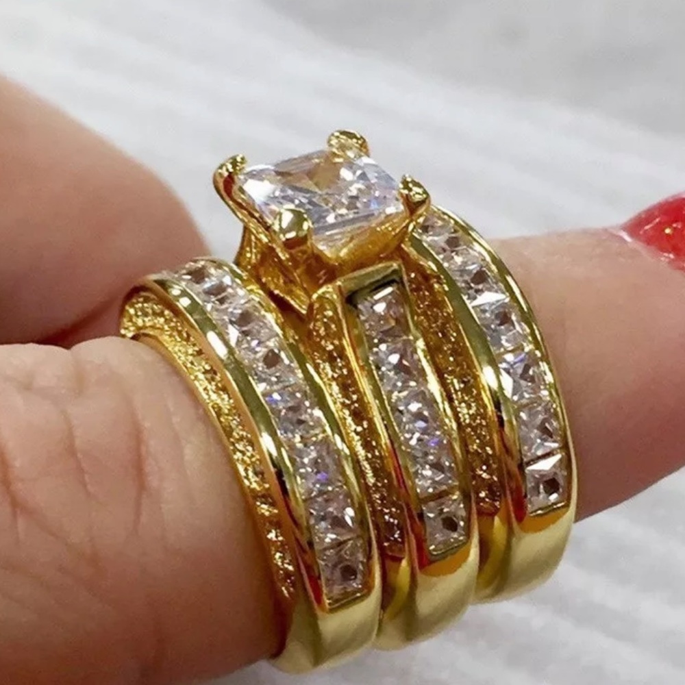 *NEW* Yellow Gold Plated Princess Cut Diamond Ring - Picture 1 of 4